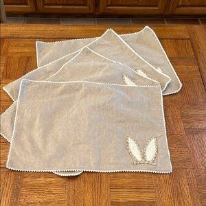 Tabitha Webb set of 4 Beige placemats Pom-Pom Trim & embroidered bunny ears
